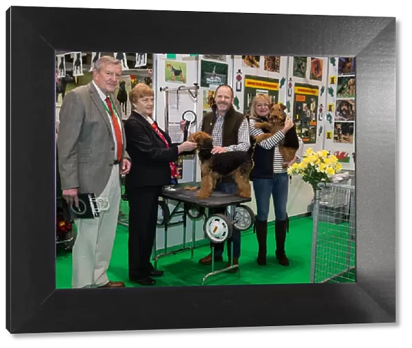 Discover Dogs Best Booth : Terrier Group awarded to Welsh Terrier Club Judges