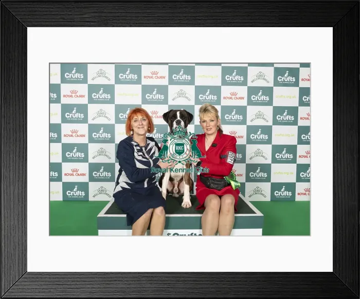Framed Print : Suzanne and Lynn Mair from Strathven with Rapper Framed Print : Suzanne and Lynn Mair from Strathven with Rapper