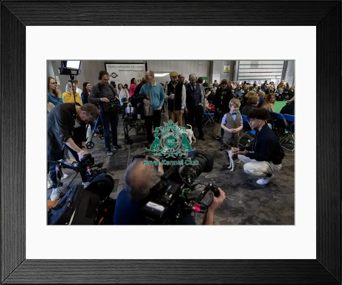 Framed Print : Radzi Chinyanganya interviews, Freddie Osborne from Bobbington Framed Print : Radzi Chinyanganya interviews, Freddie Osborne from Bobbington