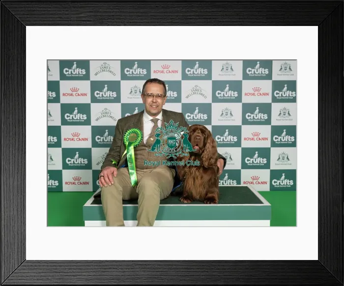 Framed Print : Lee Bradbury from Telford, with Gizmo