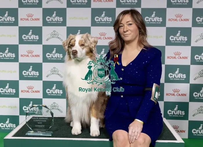 Framed Print : Sarah Bothwell from Ayrshire, with Brodie winner of the Junior Warrent Final (Thursday 06 / 03 / 25)
