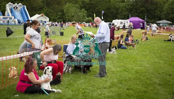 Framed Print : Scruffts Essex Hylands May 26, 2019 Framed Print : Scruffts Essex Hylands May 26, 2019
