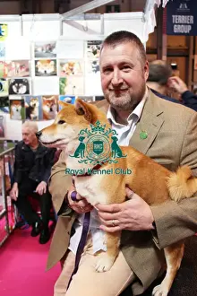 discover dog stands