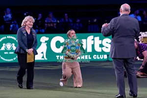 Ellie Simmonds Prints: Jo Hamilton OBE with Ellie Simmonds OBE presenting The Kennel Club Here Dog Award